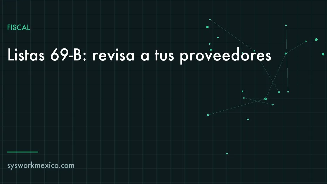 Contadora comparando en la pantalla la lista de RFC de proveedores contra un listado del SAT