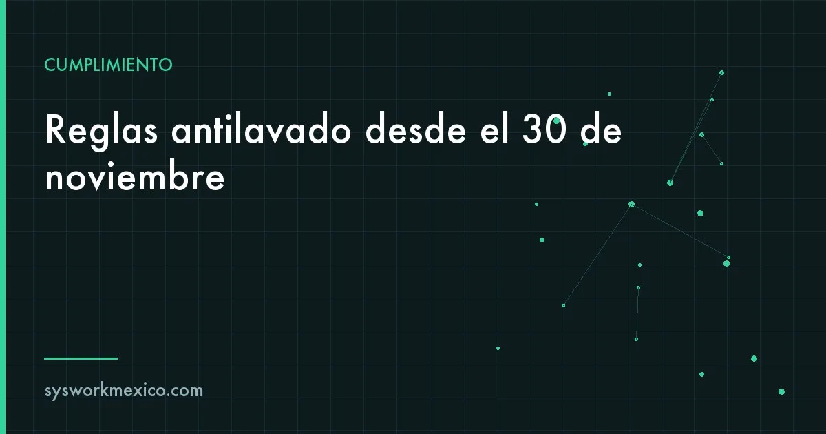 Gerente administrativa revisando en su computadora el expediente de un cliente junto a un calendario marcado en noviembre