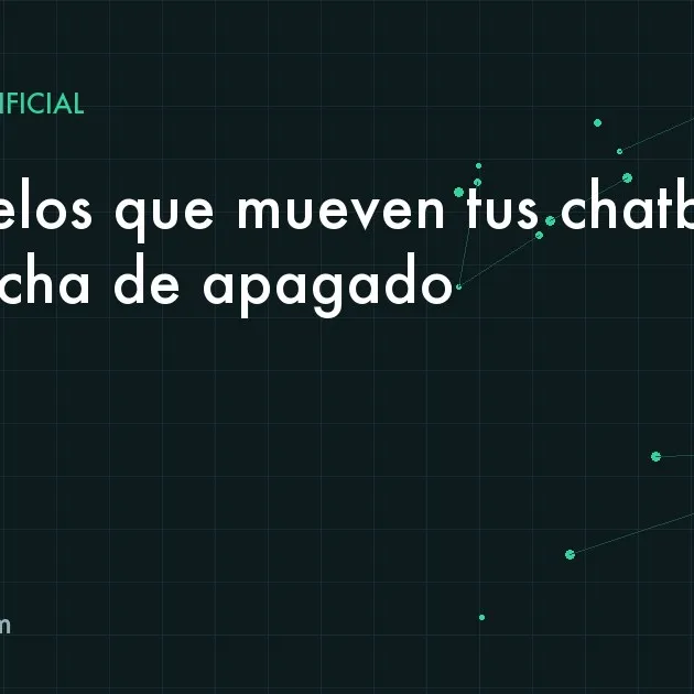 Calendario en pantalla con fechas marcadas junto a diagramas de flujos de automatización