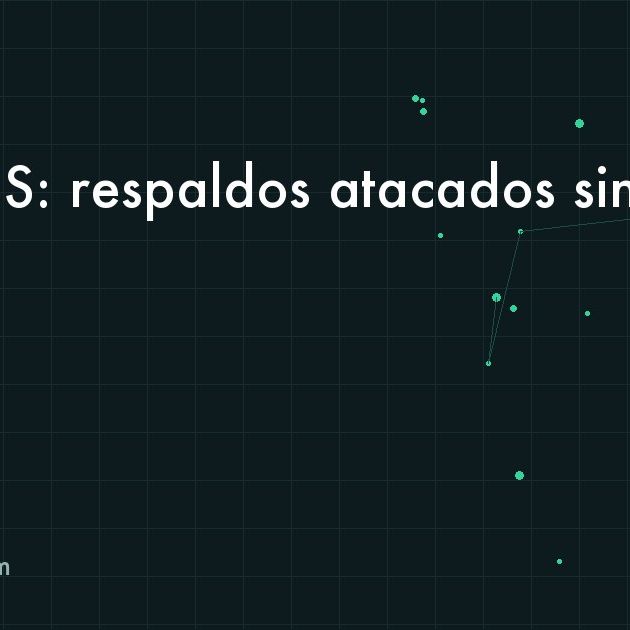 Rack de servidores de respaldo con una consola de administración abierta y una alerta de acceso no autorizado