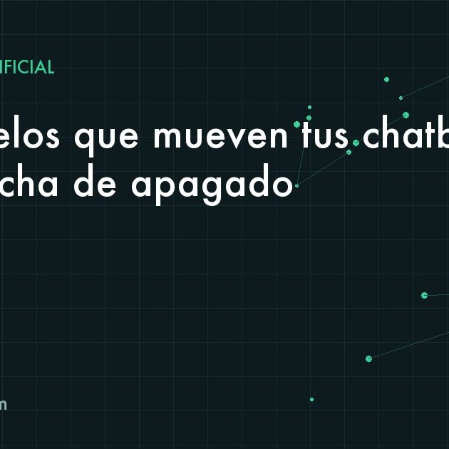Calendario en pantalla con fechas marcadas junto a diagramas de flujos de automatización
